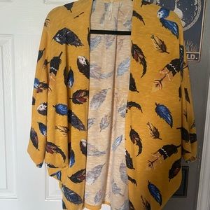 Feather dolman style kimono - Size L- fits L/XL- no flaws